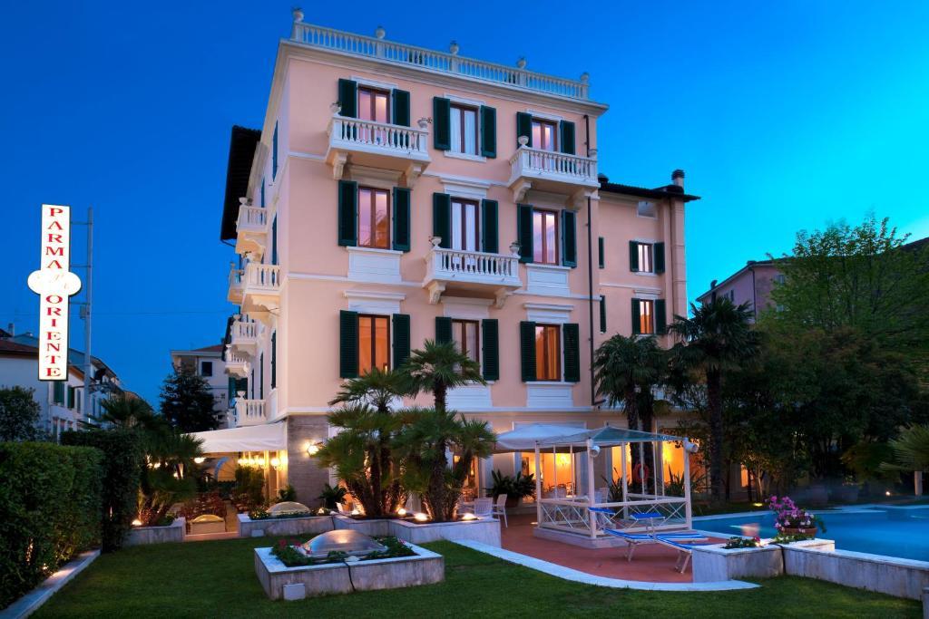 Hotel Parma E Oriente Wellness & Spa مونتيكاتيني تيرمي المظهر الخارجي الصورة