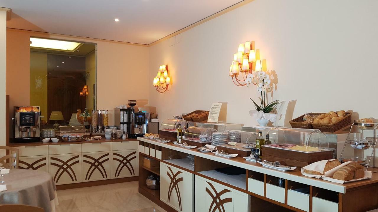Hotel Parma E Oriente Wellness & Spa مونتيكاتيني تيرمي المظهر الخارجي الصورة